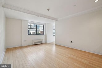 Building Photo - 1701 Locust St