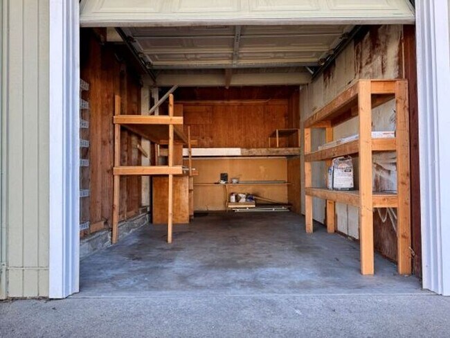 Building Photo - Updated Two Bedroom Duplex in PG!