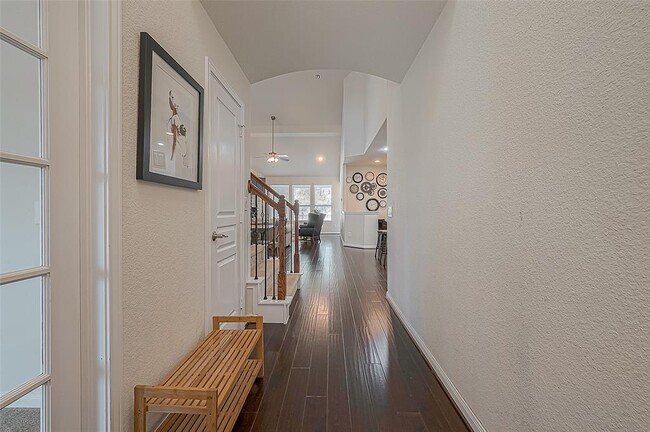Building Photo - 23 Pioneer Canyon Pl