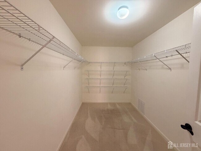 Building Photo - 87 Timberhill Dr