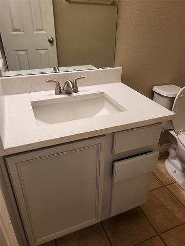 Building Photo - 6925 Planters Row Dr