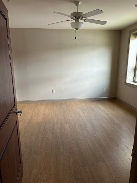 Building Photo - 1032 N Washington Ave