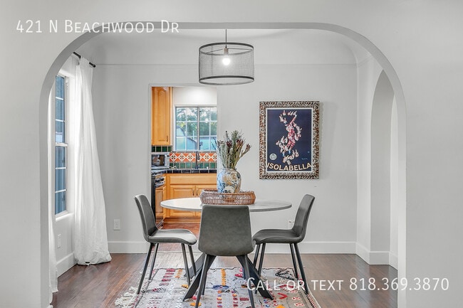 Building Photo - 421 N Beachwood Dr