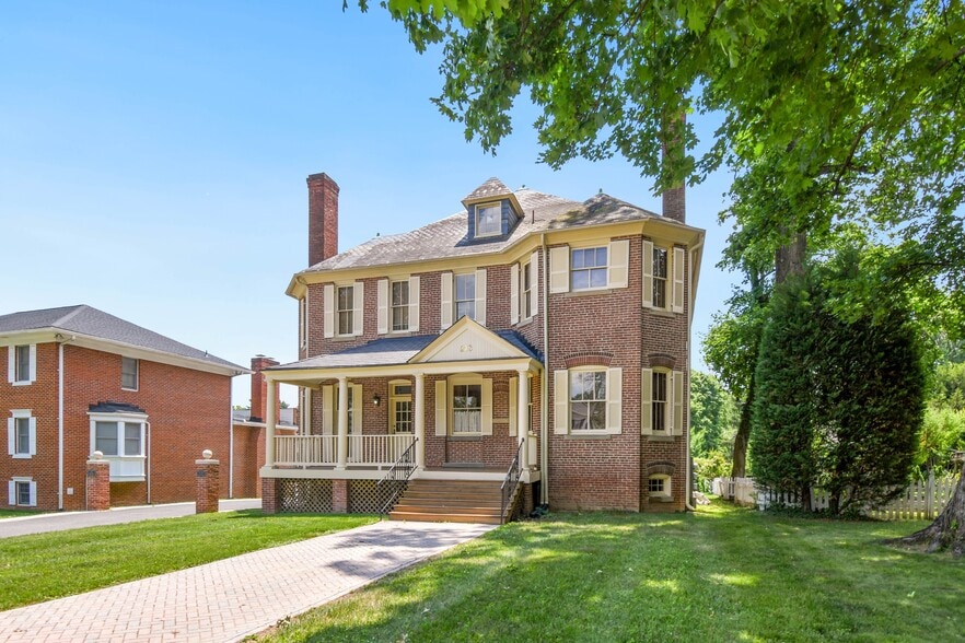 Building Photo - 218 W Montgomery Ave