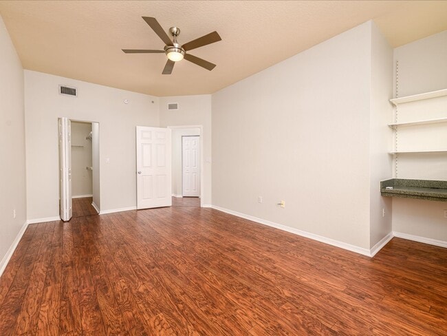 Building Photo - South Tampa