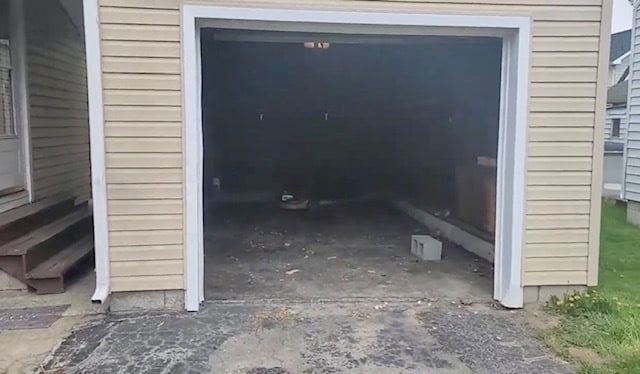 garage - 35 Grimm Heights Ave