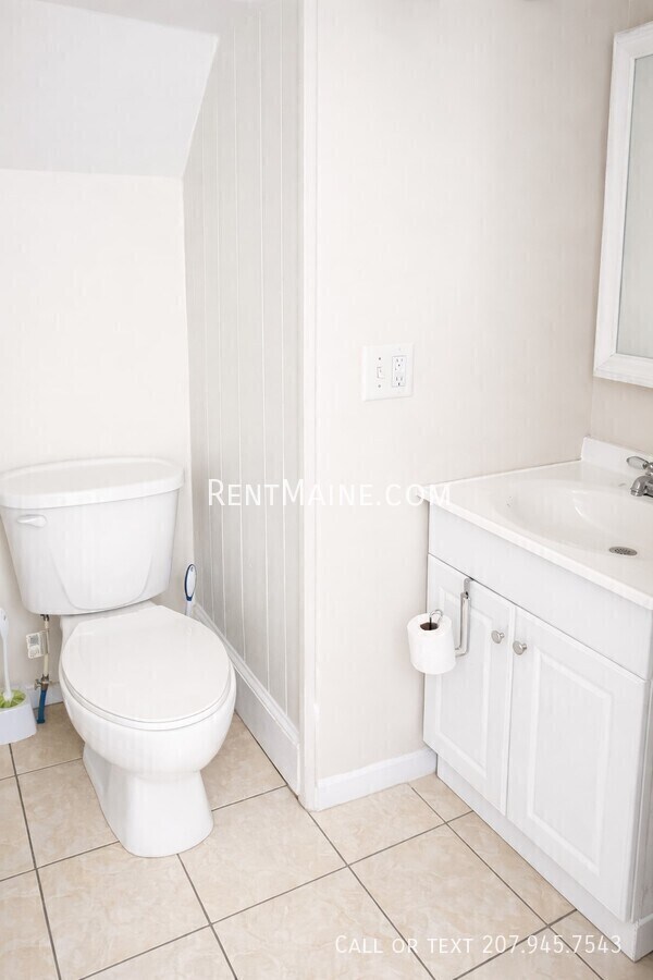 Building Photo - 92 Fling St