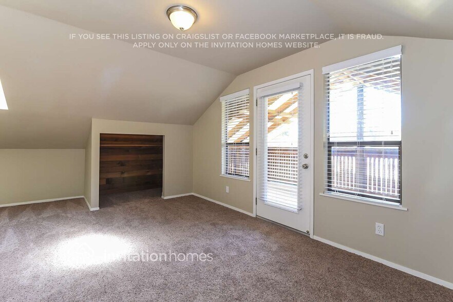 Building Photo - 31349 13th Ave S