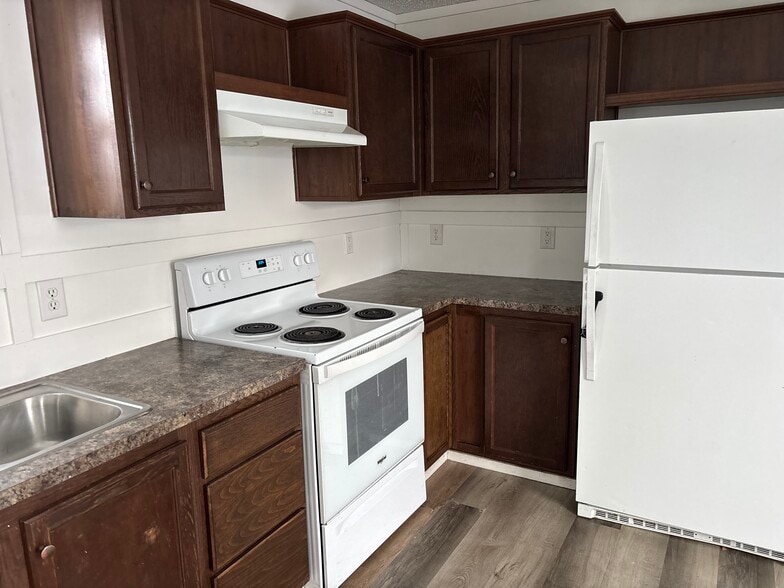 Building Photo - 1045 Conrad Dr