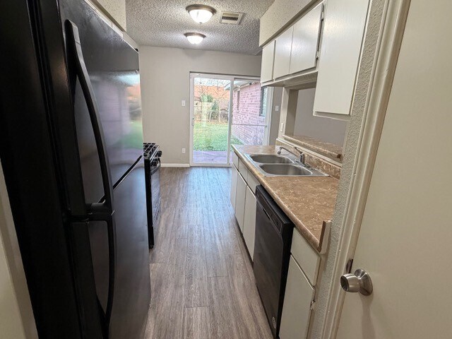 Building Photo - 12719 Panay Dr