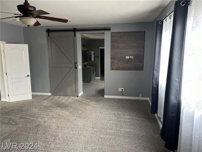 Building Photo - 2805 Alma Lidia Ave