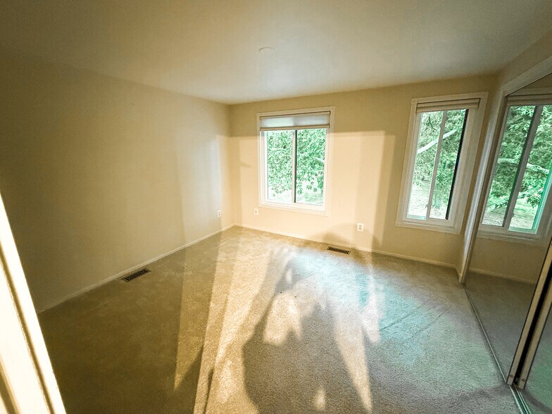 Building Photo - 59 Brassie Ct