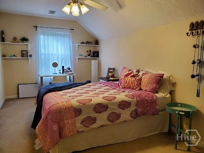 Building Photo - 431 Bridgewater Way