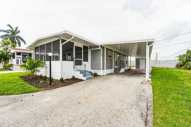 Primary Photo - 2108 Ixora Ct
