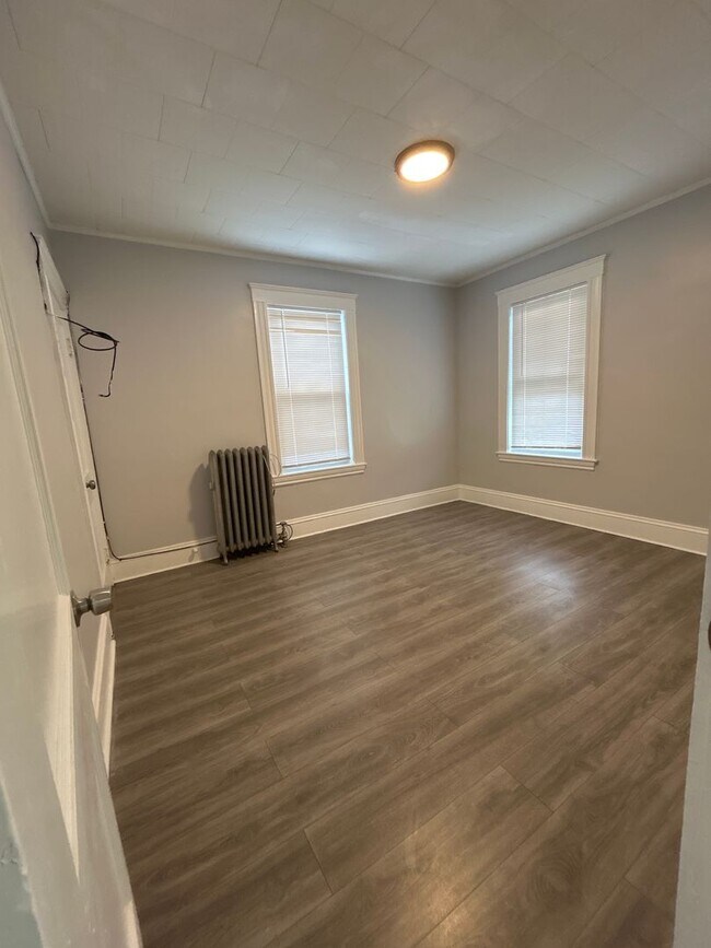 Building Photo - 41-43 Bruce Street