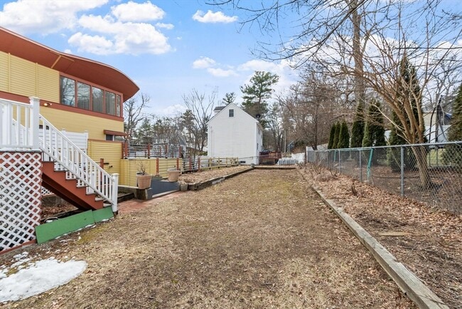 Building Photo - 5 Avondale Ave