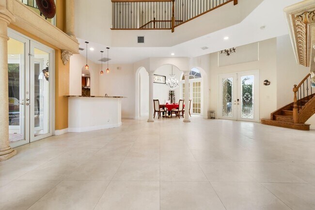 Building Photo - 6301 SW 58th Ct