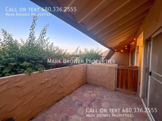 Building Photo - 8055 E Thomas Rd