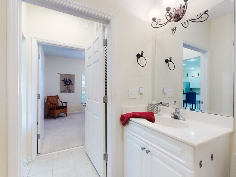 Building Photo - 1951 Turnbull Lakes Dr