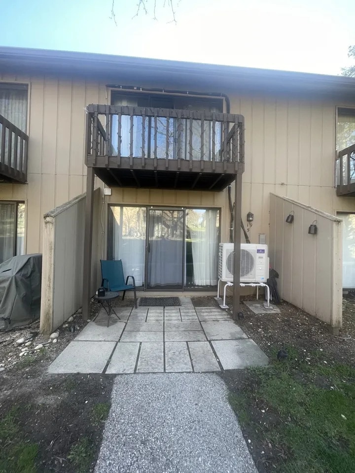 Building Photo - 19 Saint Thomas Colony