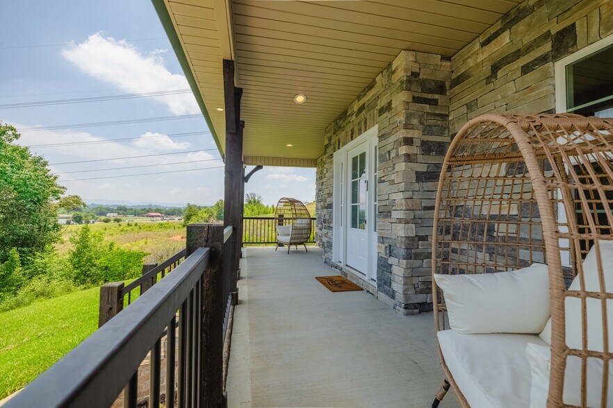 Building Photo - 301 Ridgestone Path