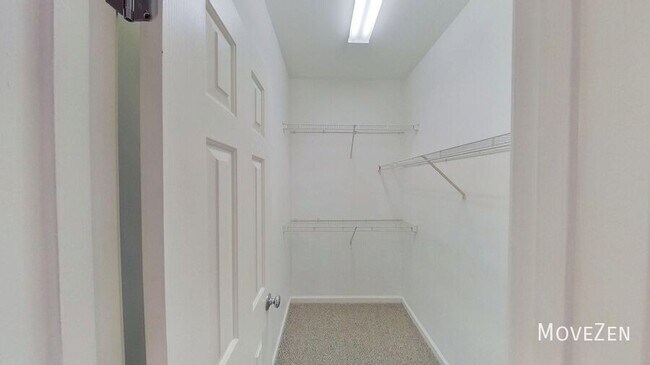 Building Photo - 1721 E Lenoir St