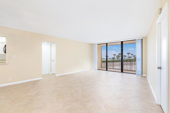 Building Photo - 400 Ocean Trail Way