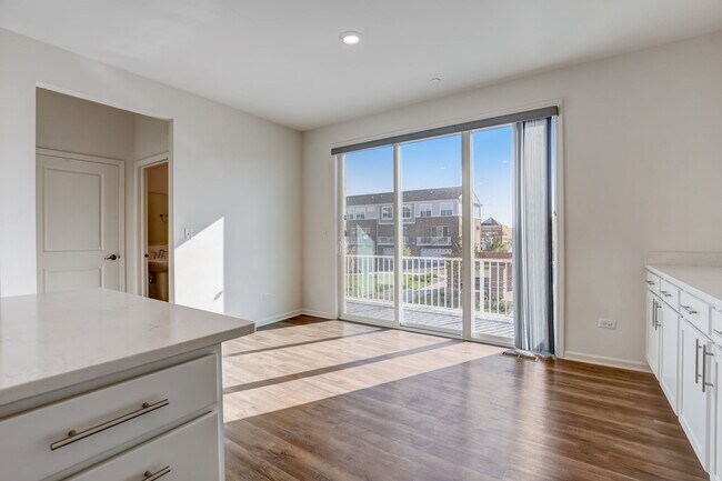 Building Photo - 2924 Reflection Dr