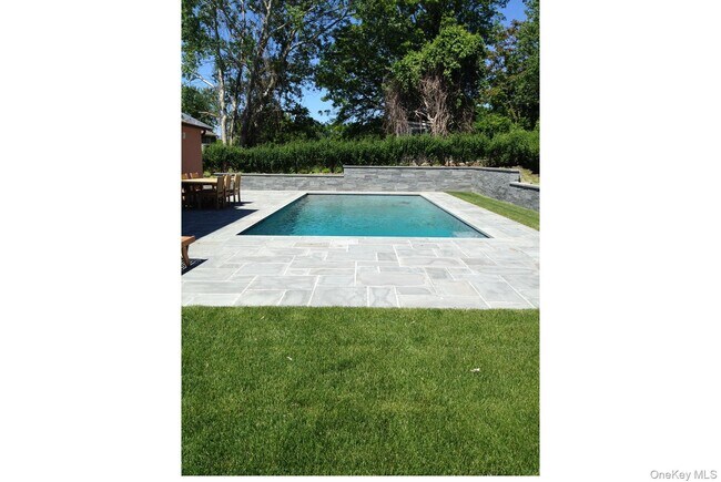 Building Photo - 23 Landing Ln