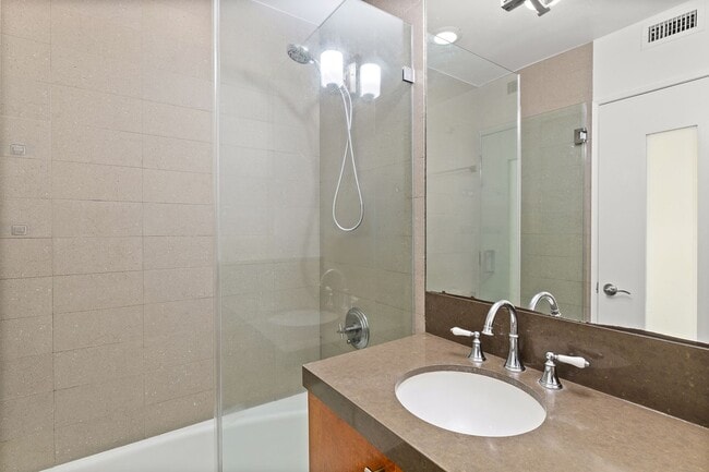 Building Photo - 2-Bedroom Condo in Westwood – Available Now!