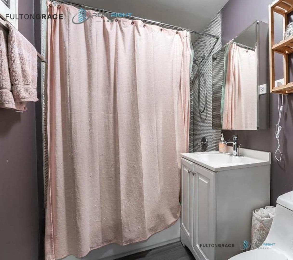 Building Photo - 2651 W Armitage Ave