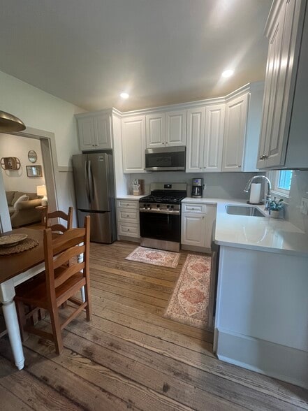 Building Photo - 406 W Front St