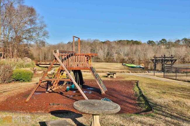 Building Photo - 13 Northlake Dr