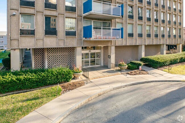 Building Entrance - Charlesbank Cooperative