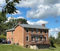 Building Photo - Amazing Farm Property!