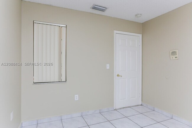 Building Photo - 4705 SW 143rd Ave