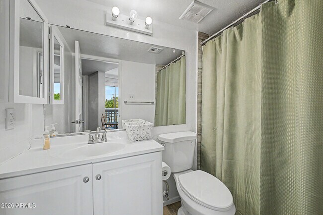 Building Photo - 6240 N 16th St