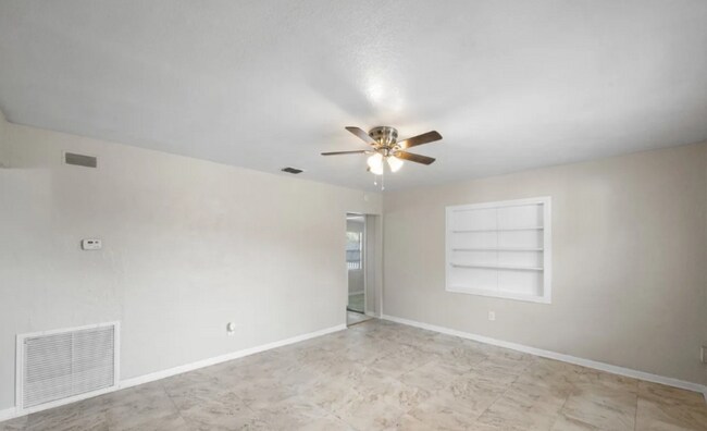 Building Photo - 1791 Sylvan Dr