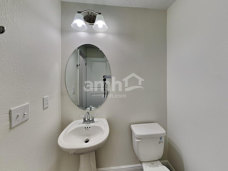 Building Photo - 22565 Bellini Cir