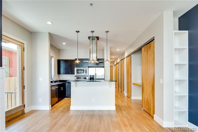 Building Photo - 2536 Glenarm Pl
