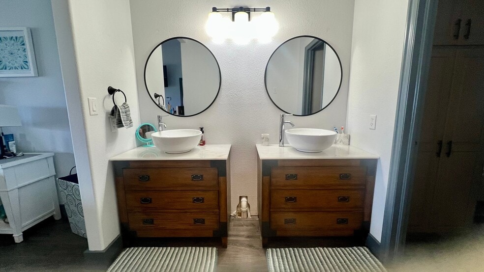 Building Photo - 2244 S Legacy Dr