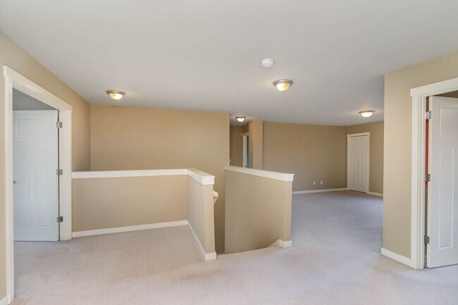 Building Photo - 5Bd/3Ba Lynnwood House