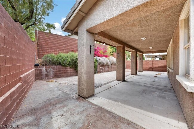 Building Photo - 5365 Fairbranch Ln