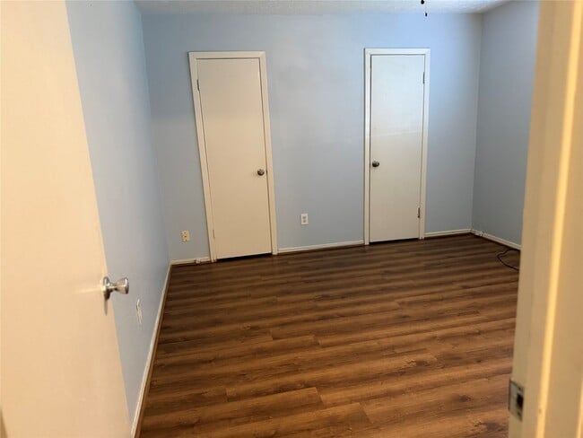 Building Photo - 3122 Trail Lake Dr