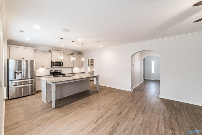 Building Photo - 15036 Lakeside Trail SW