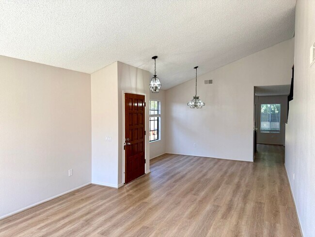 Building Photo - 13549 Hike Ln
