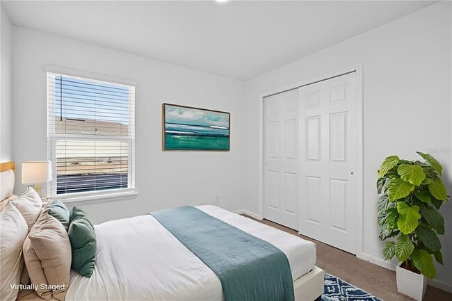 Building Photo - 33 Somerset Ave