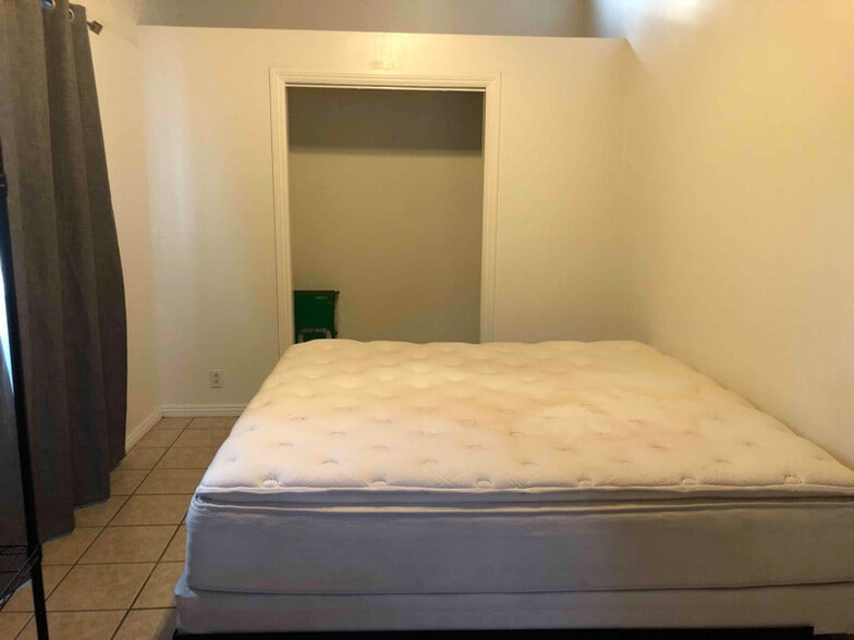 Building Photo - 73-1099-1099 Makamaka St