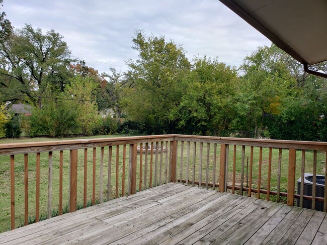 Building Photo - 4 bed / 1 bath 2 car garage home available...