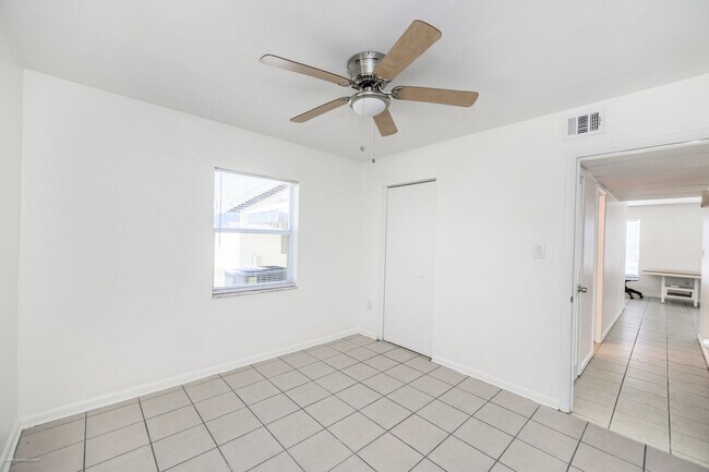 Building Photo - 510 Sharon Cir
